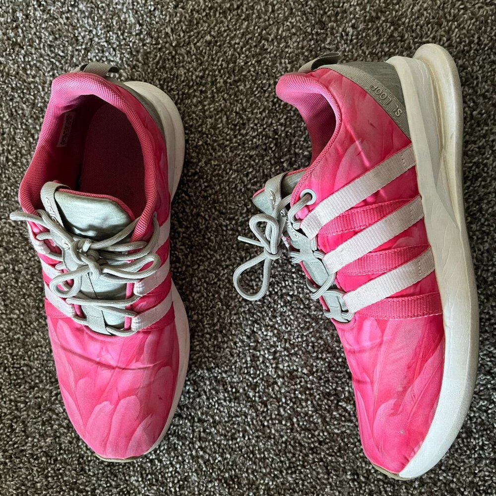 Pink feather Adidas